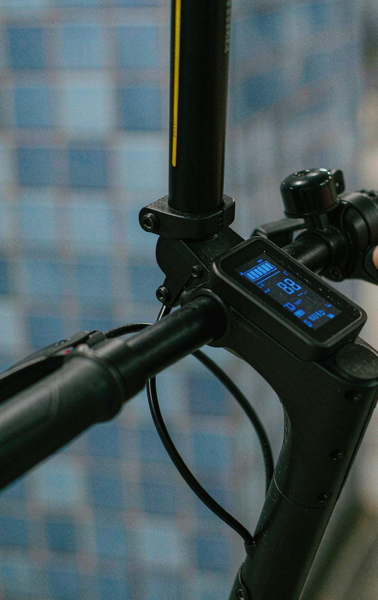 N1 LCD dashboard and handlebar close-up